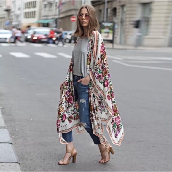 Other - NWOT White Floral Kimono- One size fits all